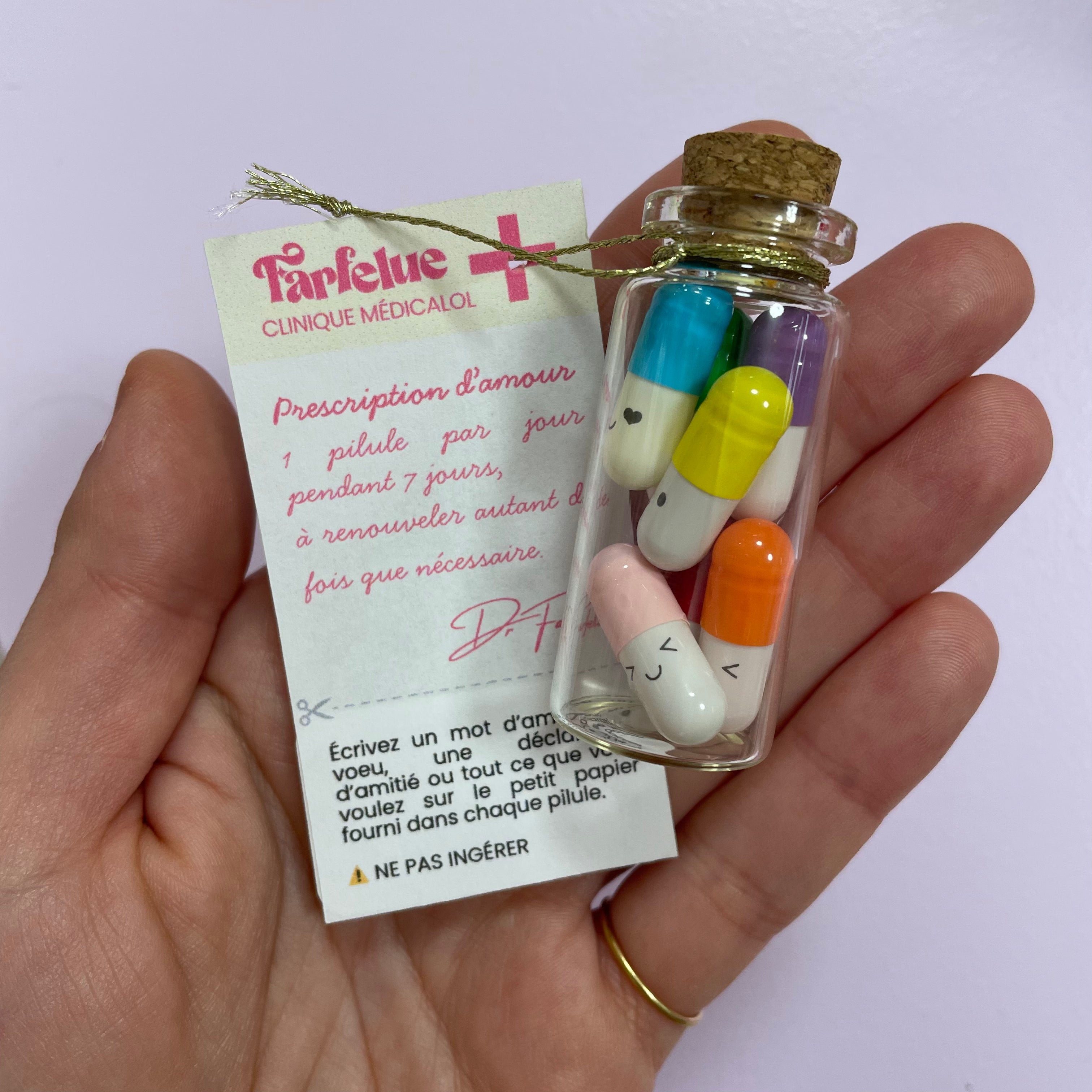 Prescription d’amour : fiole + 7 pilules à message