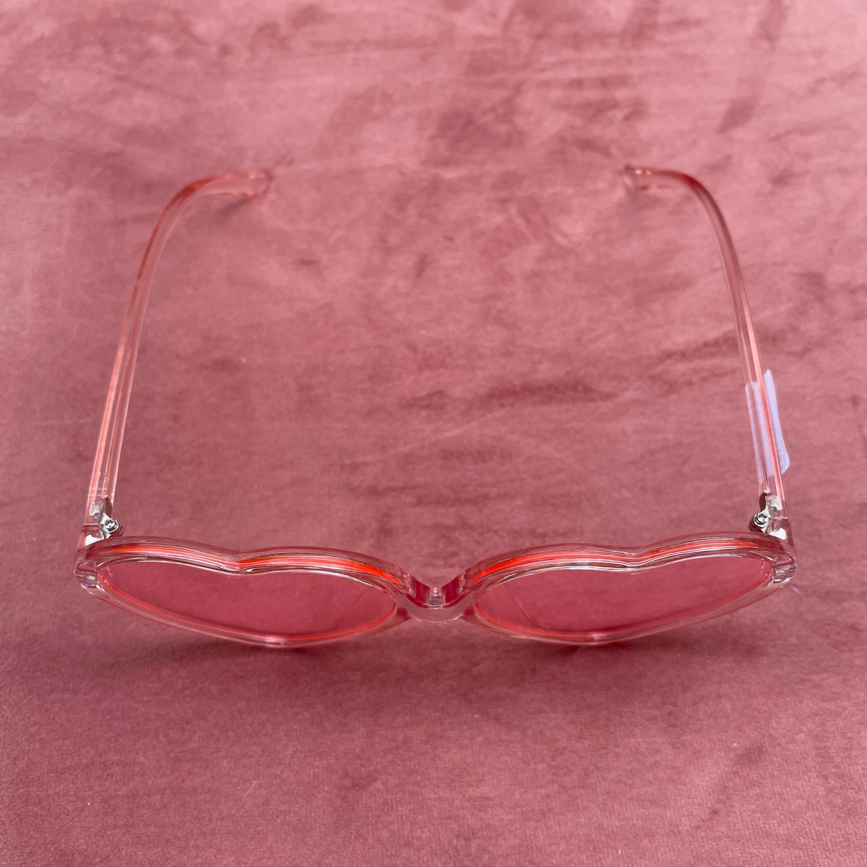 Lunette de soleil en forme de coeur