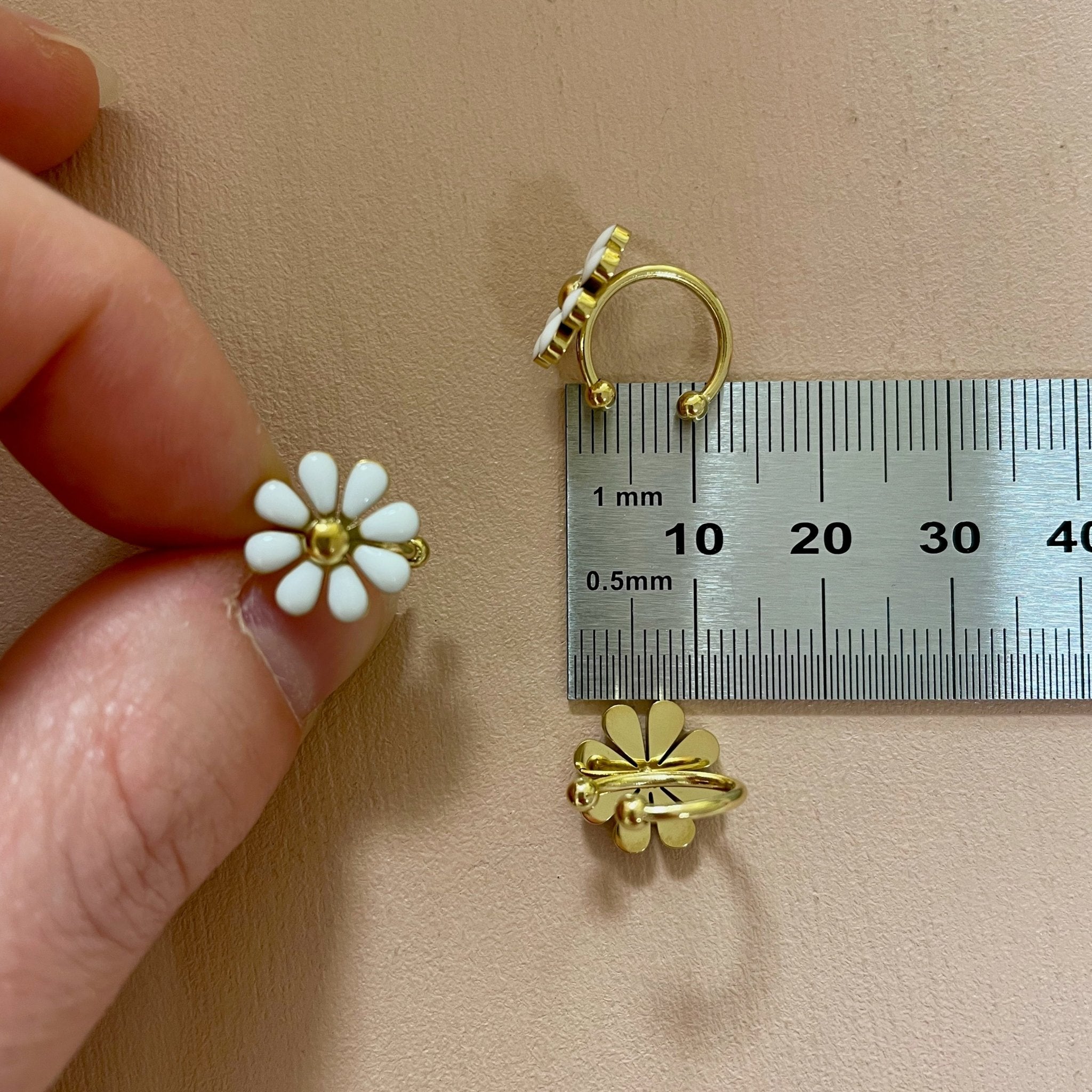 Earcuff / Bague d'oreille en acier inoxydable - Farfelue