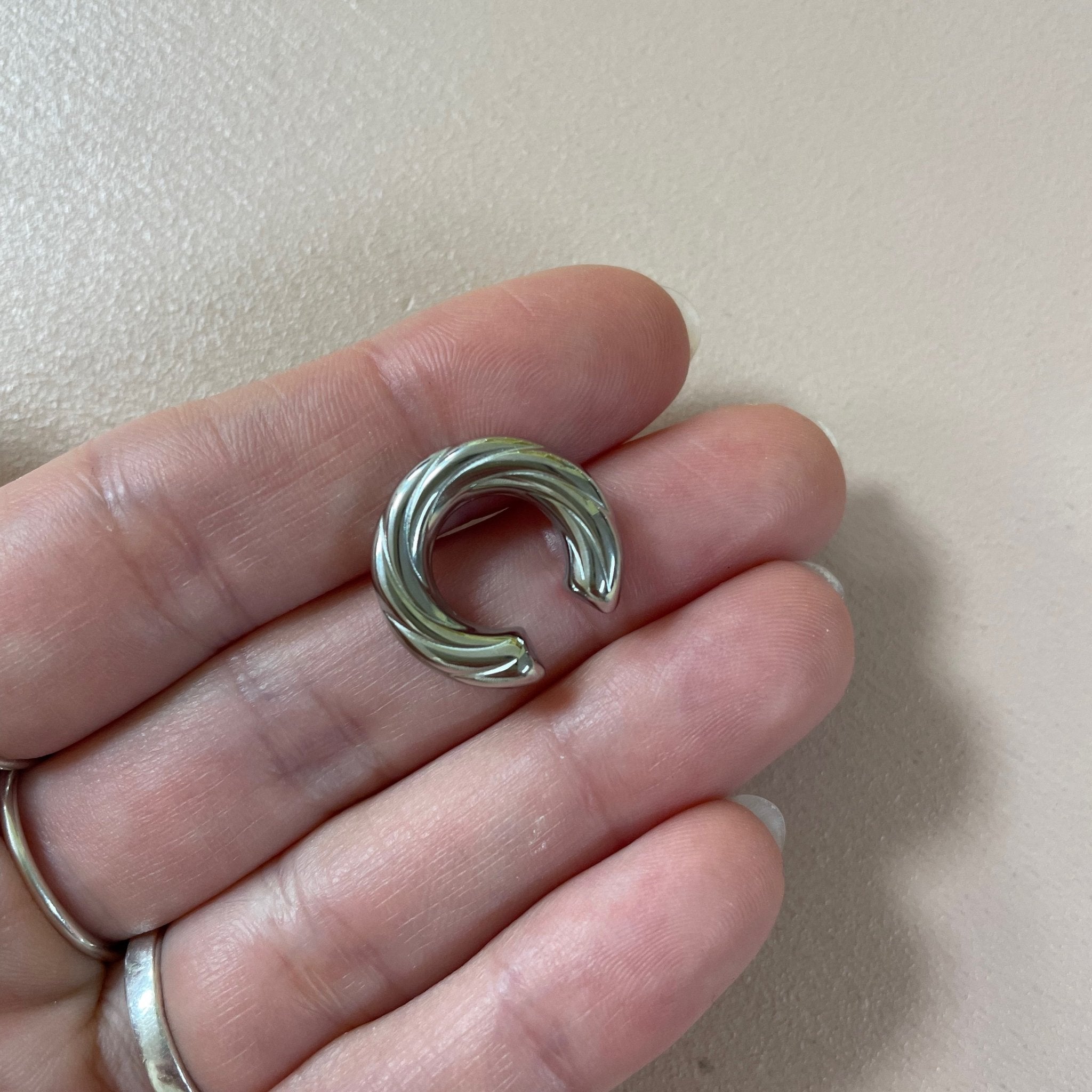 Earcuff / Bague d'oreille en acier inoxydable - Farfelue