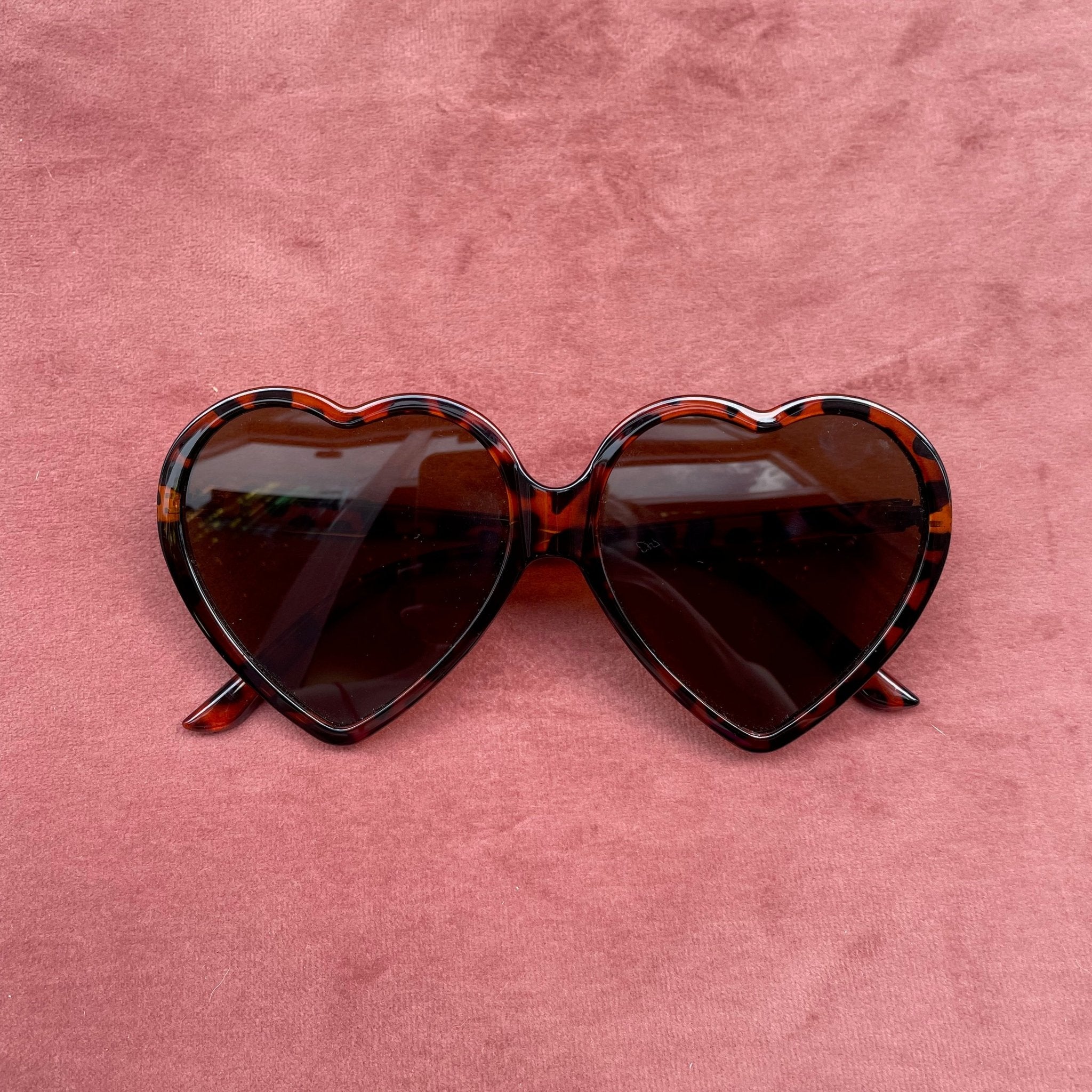 Lunette de soleil en forme de coeur - Farfelue